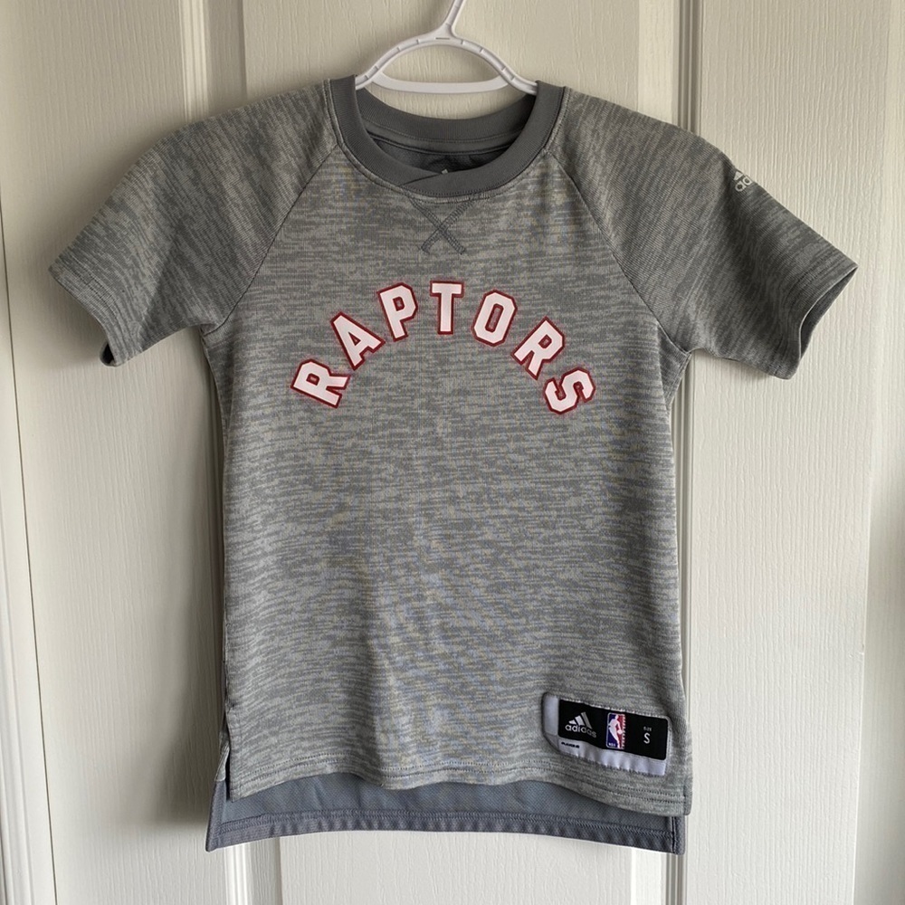 Adidas - Raptors NBA Branded Tee in Heather Greyββββββββββββ